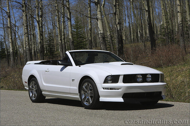 2007 White ford mustang convertible #3