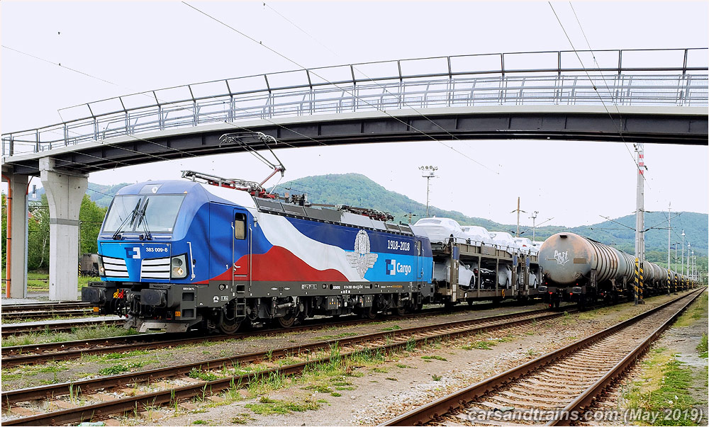 Siemens Mobility Vectron CD Cargo 383 009 8 Electric Locomotive at Decin east, Czech Republic